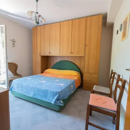 Villino Con Giardino Terrazzo E Parcheggio Privato