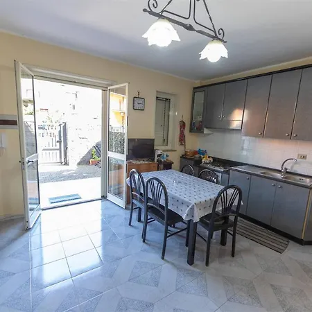 Villino Con Giardino Terrazzo E Parcheggio Privato Appartamento Mascali