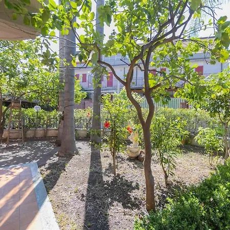 Apartamento Villino Con Giardino Terrazzo E Parcheggio Privato